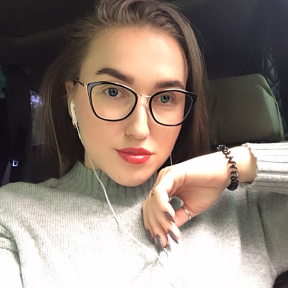Meet your Posher, Daria